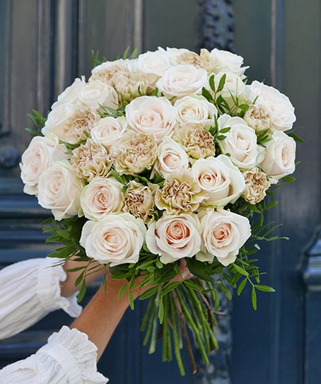 Livraison De Votre Bouquet De Roses Blanches Monceau Fleurs