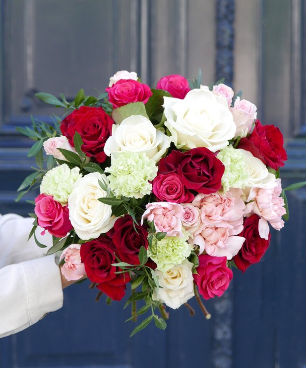 Bouquet Belleville | Roses rouges et Œillets | Livraison 4h